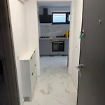 アパート Everest 33 Garsoniera ブカレスト