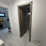 Everest 33 Garsoniera