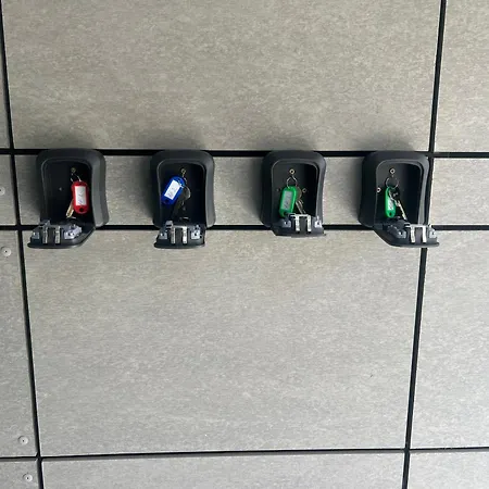 Everest 33 Garsoniera Апартаменти Бухарест