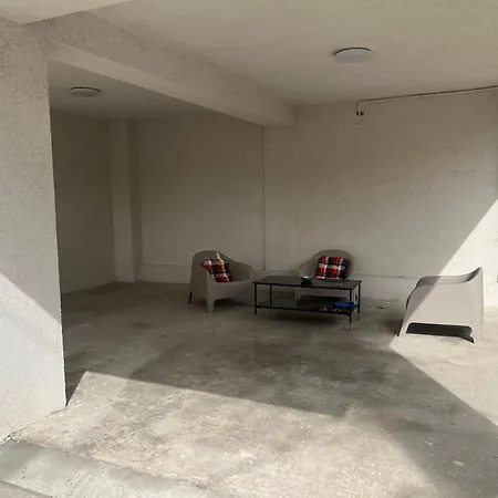 Апартаменти Everest 33 Garsoniera