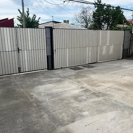 Everest 33 Garsoniera Bucharest