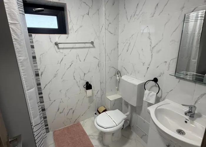 Апартаменти Everest 33 Garsoniera *