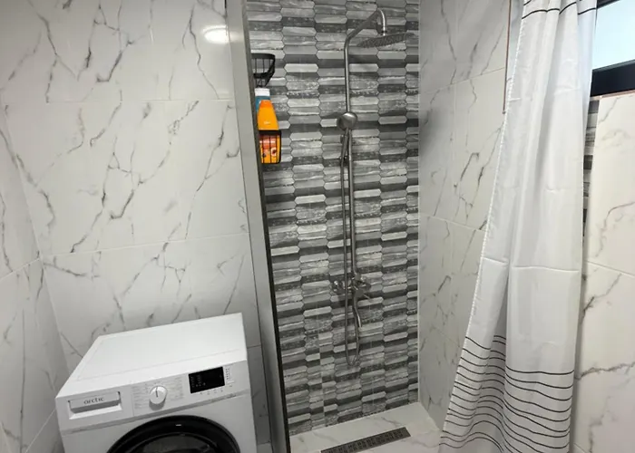 Everest 33 Garsoniera Bucharest