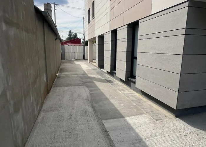 Everest 33 Garsoniera Апартаменти *