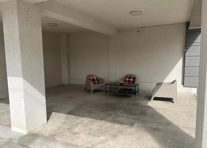 Апартаменти Everest 33 Garsoniera